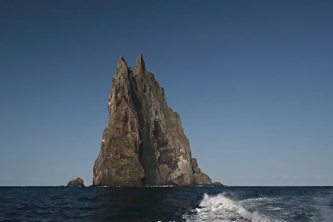 Ball's Pyramid (37050227970)