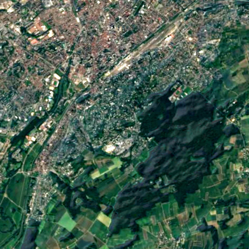 Belvédère tower seen from above (Sentinel-2)