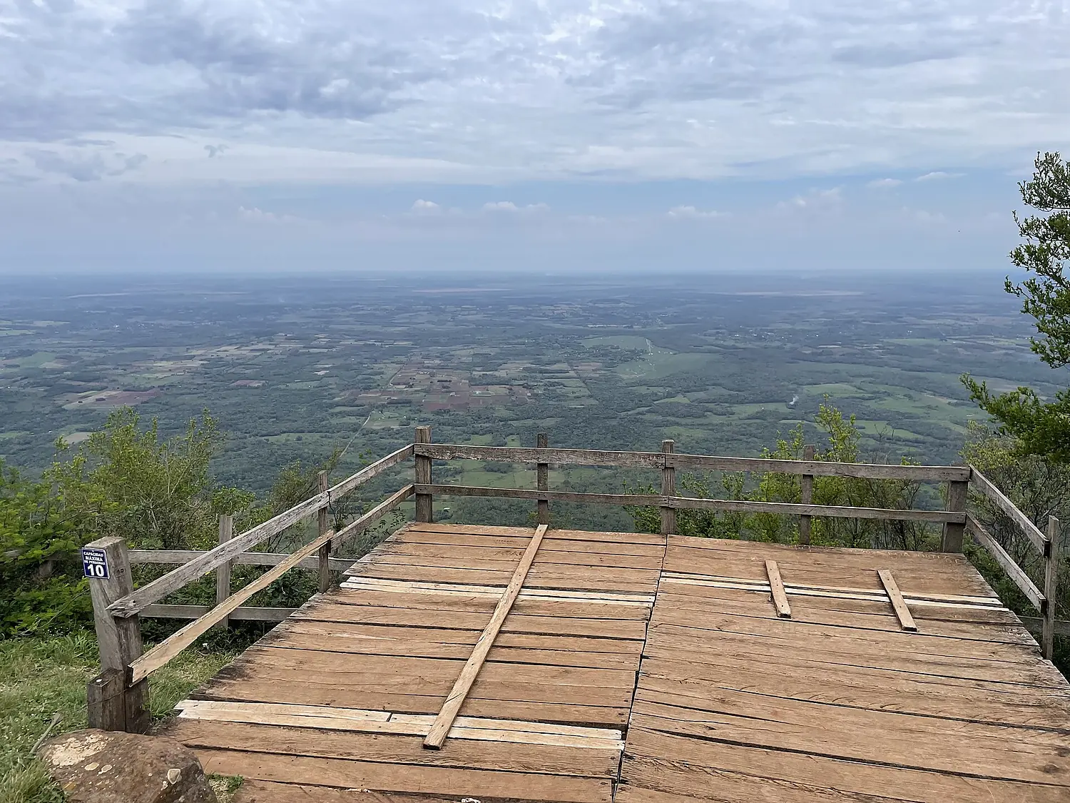 Cerro Tres Kandú overlook