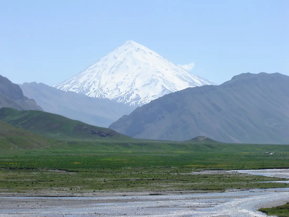 Almighty Damavand دماوند پوشیده ازبرف ازدوراهی معدن کمردشت - panoramio