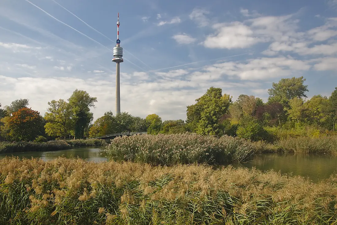 2017-10-01 AT Wien 22 Donaustadt, Donaupark, Irissee, Donauturm (46077976472)