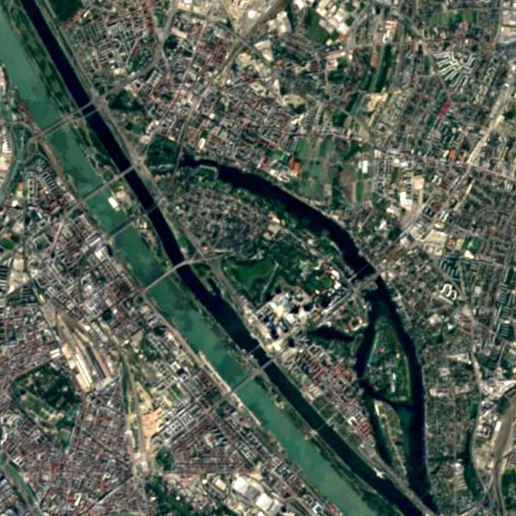 Donauturm seen from above (Sentinel-2)