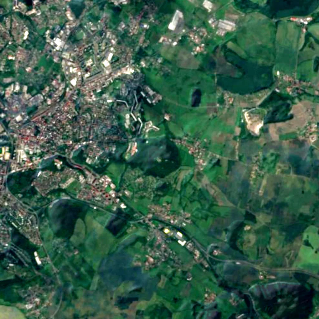 Doubravská hora Castle seen from above (Sentinel-2)