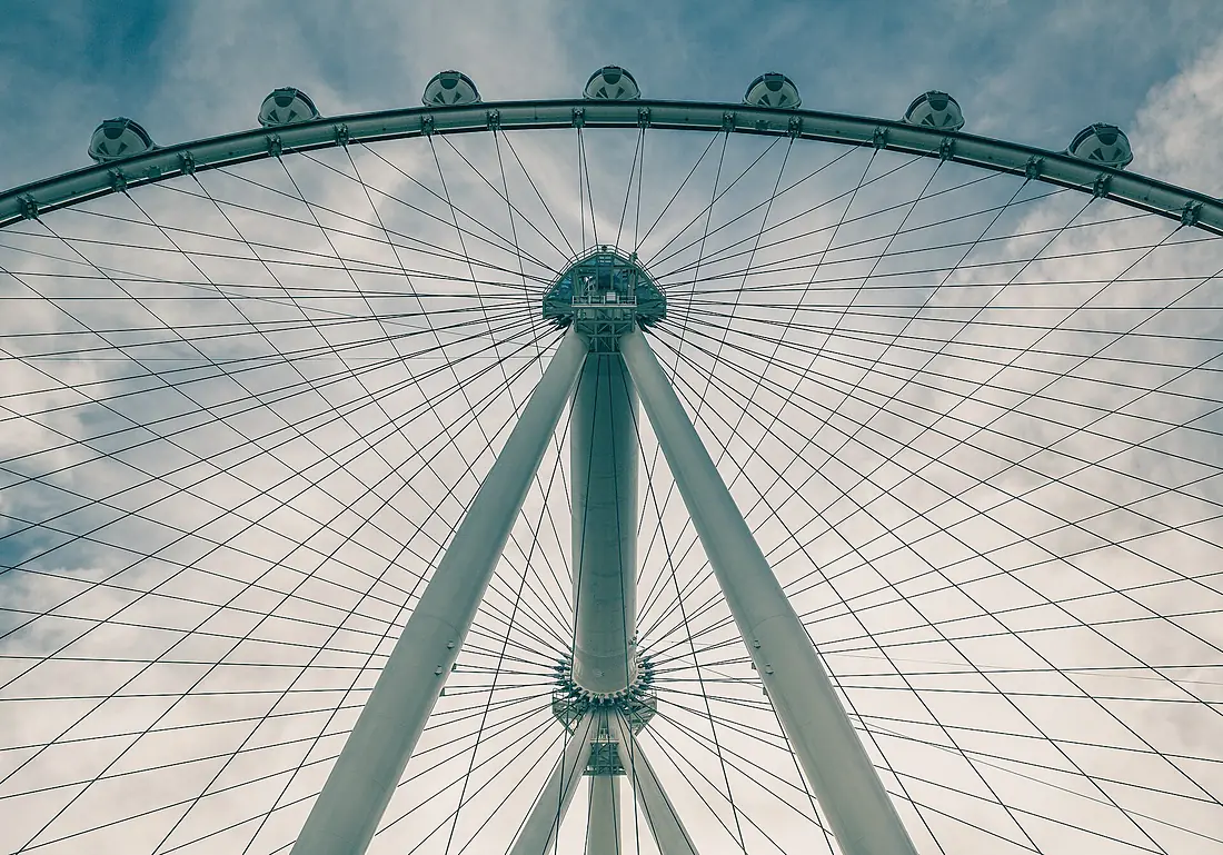 Las Vegas High Roller (20216869960)