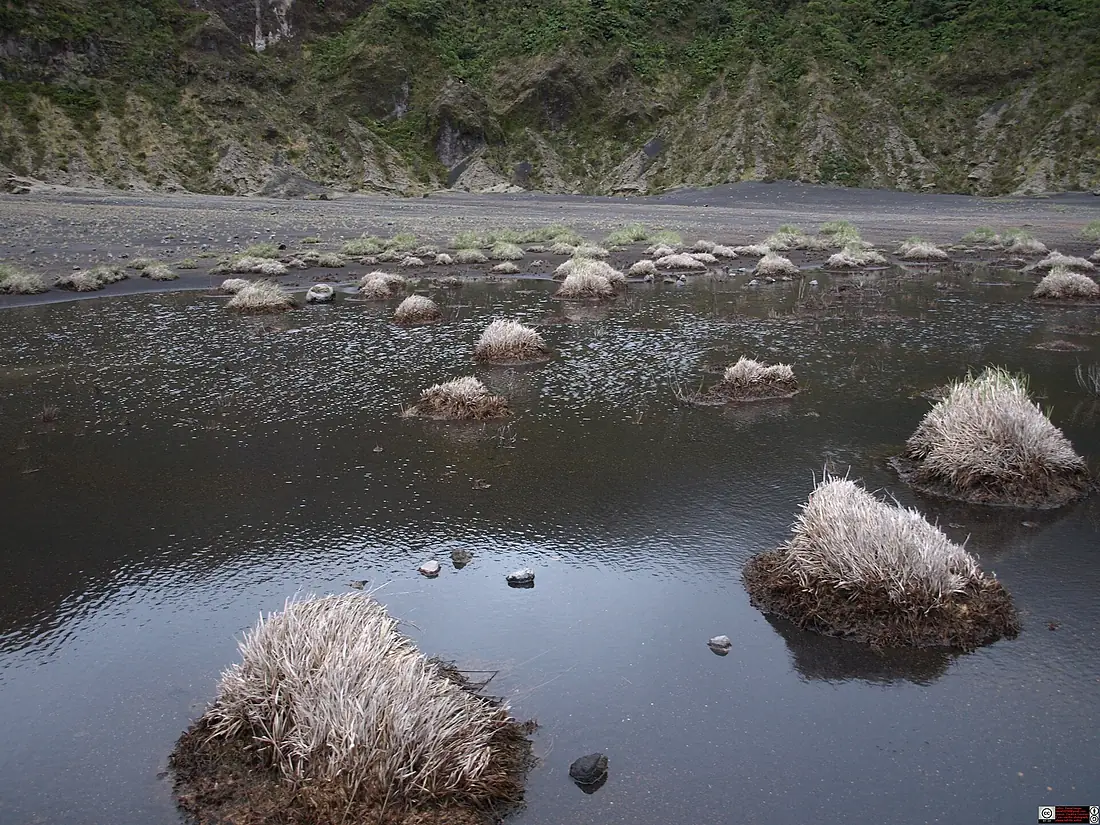 Inside Irazu Volcano, Costa Rica (Diego de la Haya Crater) - Daniel Vargas