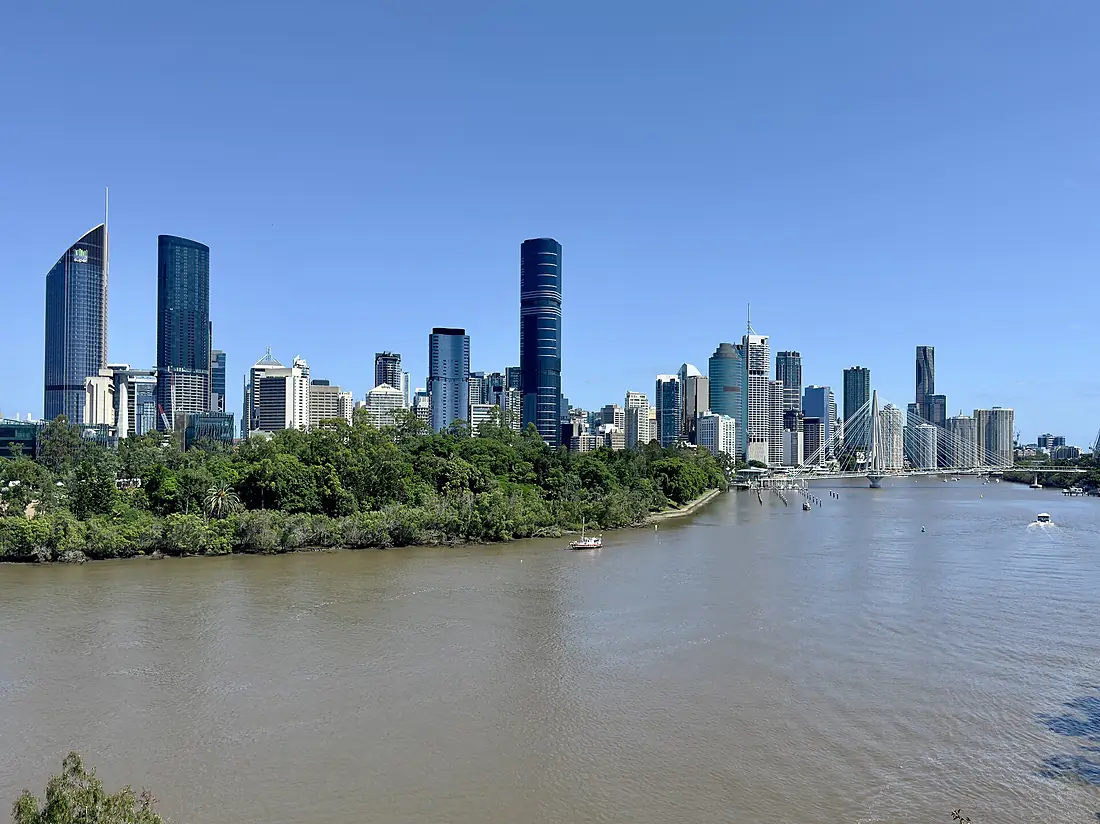 Brisbane CBD seen from Kangaroo Point, 2024, 01