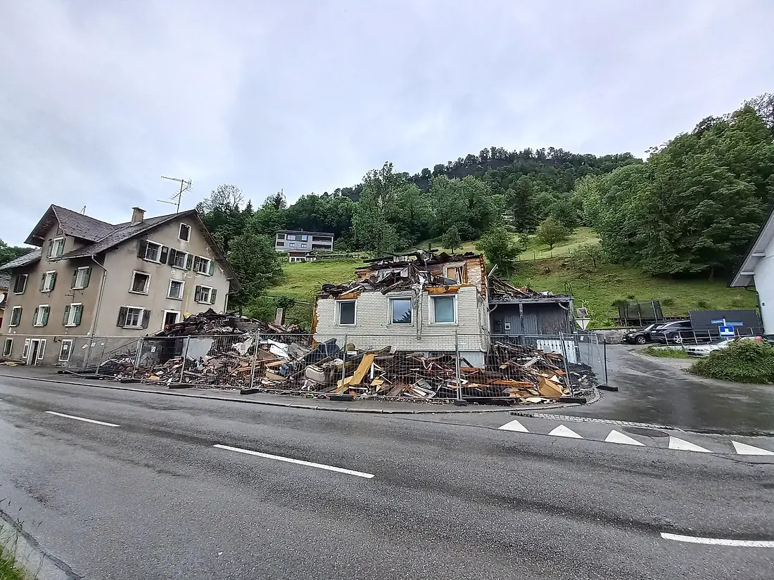 Kennelbach-Fire-damaged building-02ASD