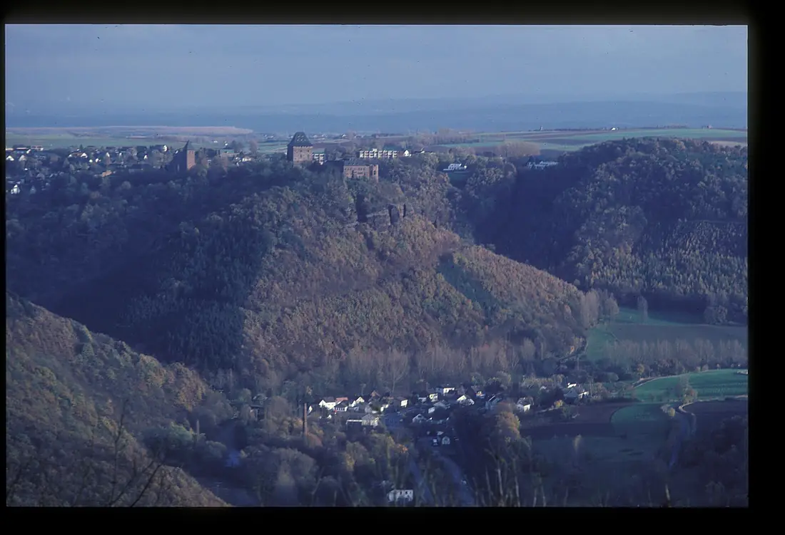 Nideggener Burg vom Krawutschketurm