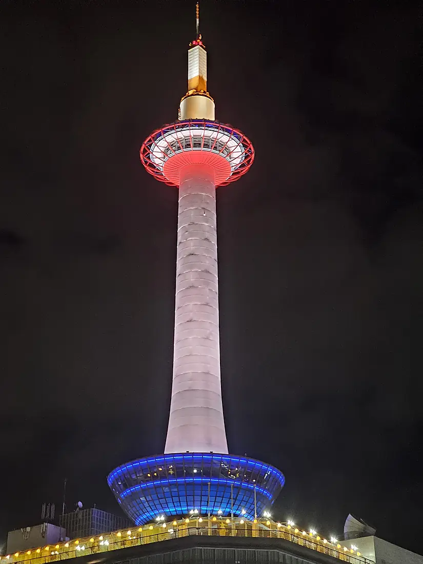 Kyoto Tower (京都タワー, Kyōto-tawā by Don Ramey Logan