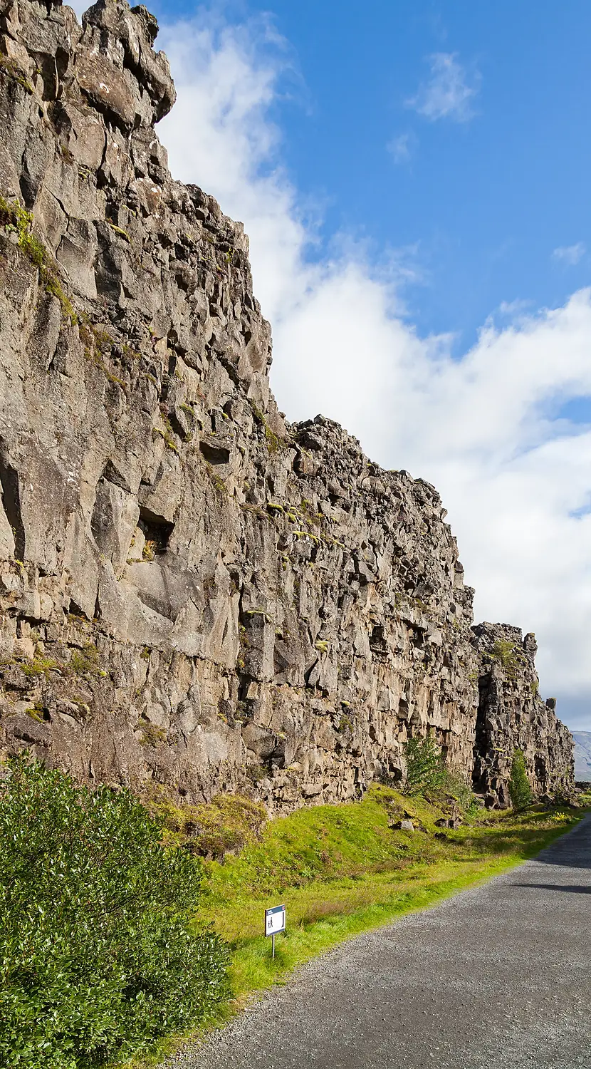 Roca de la Ley, Parque Nacional de Þingvellir, Suðurland, Islandia, 2014-08-16, DD 006
