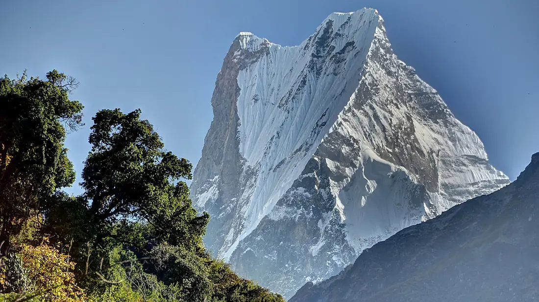 Machapuchare close-up of summit ridge