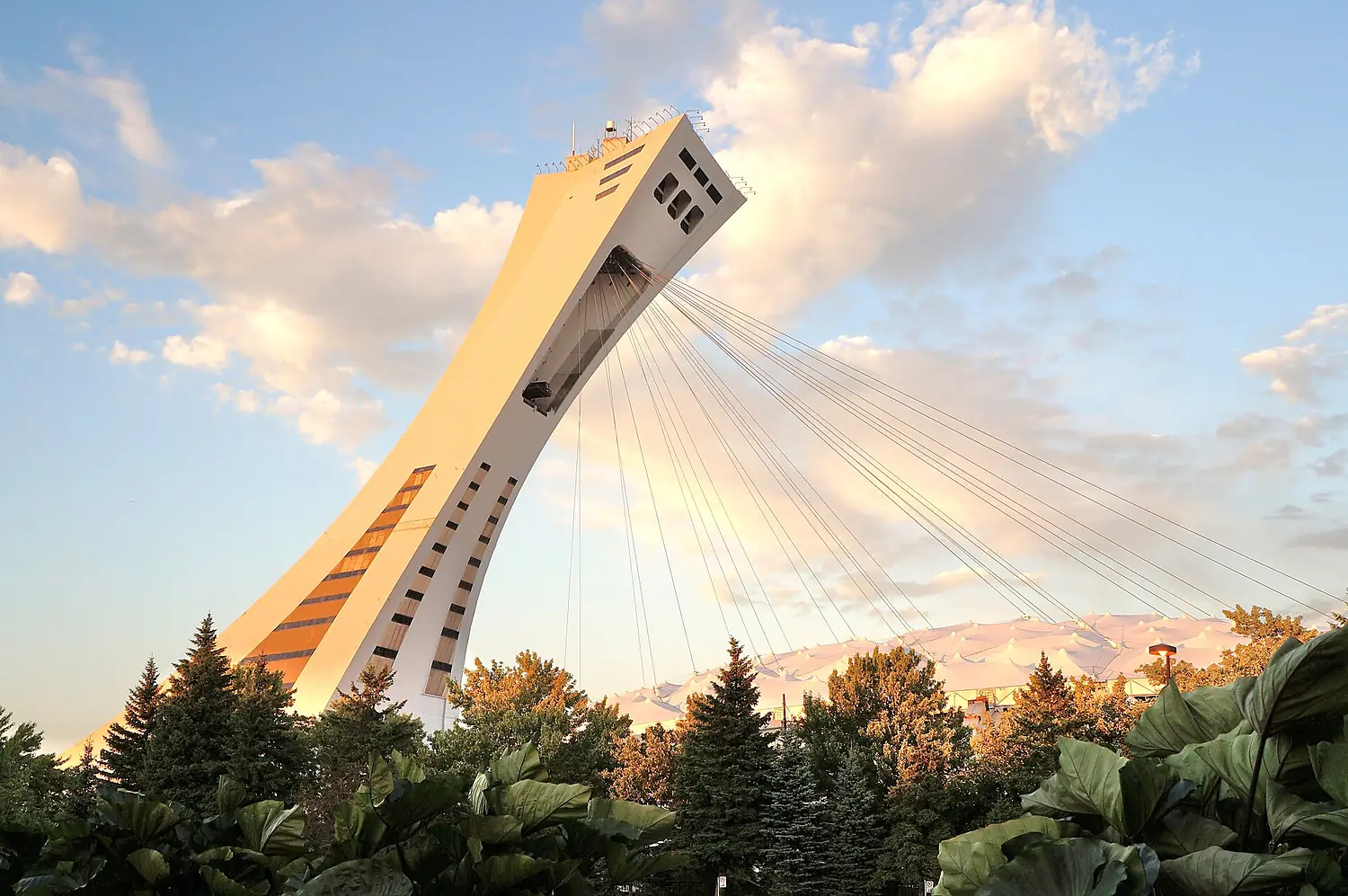 The Olympic Stadium in Montreal at sunset - panoramio
