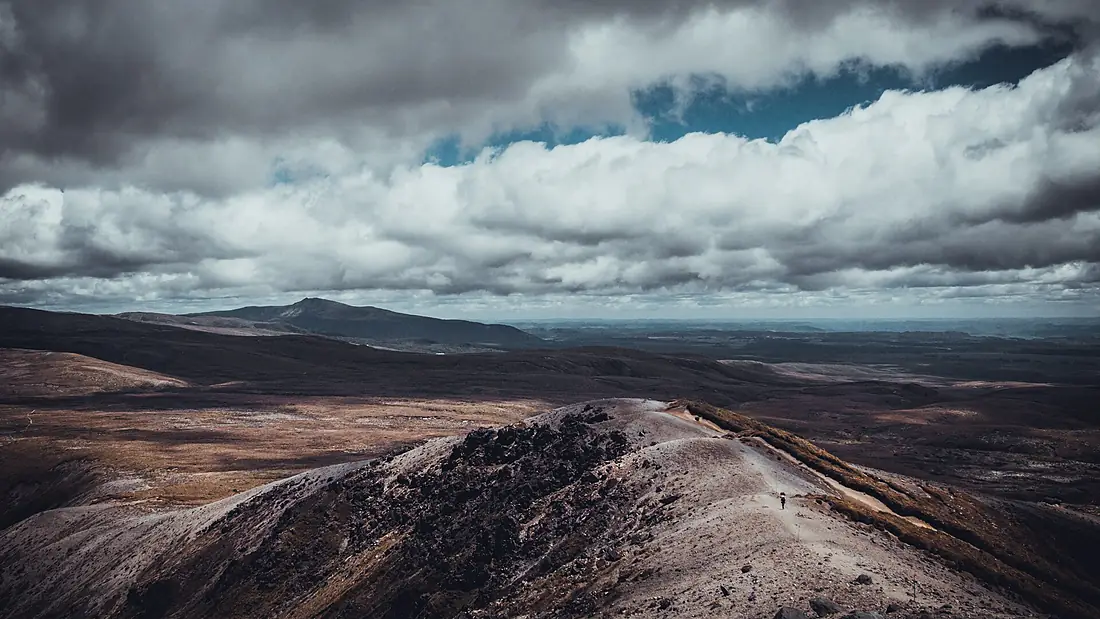 Ascent of Tongariro (Unsplash)