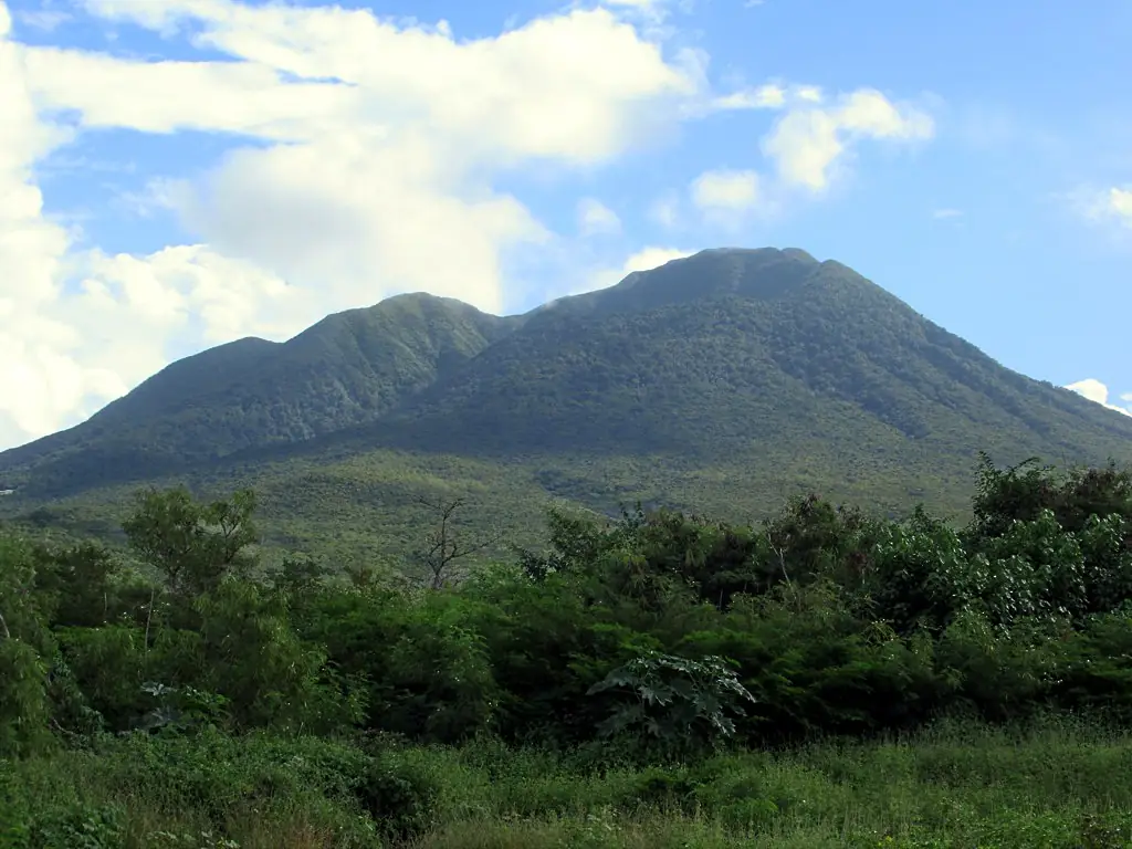 Nevis Peak (49857121986)