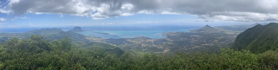 View West - Piton de la Petite Rivière Noire