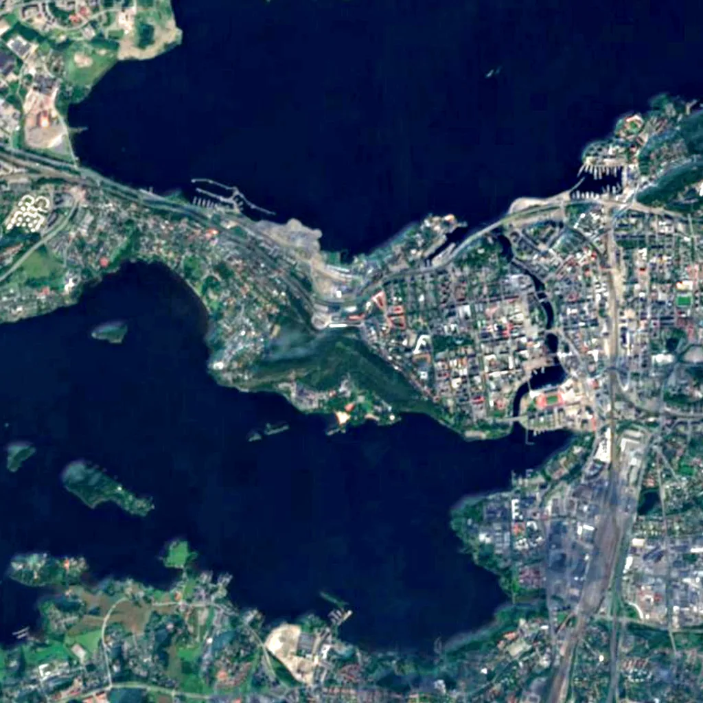 Pyynikki observation tower seen from above (Sentinel-2)