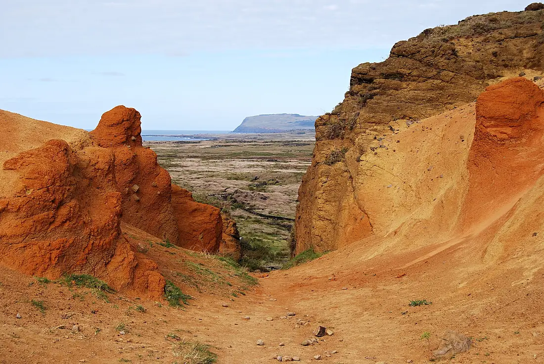 Cesta od jezera na Rano Raraku - panoramio