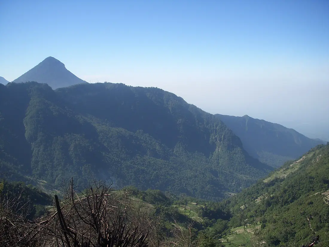 Rio Ocos Watershed, Volcan Siete Orejas