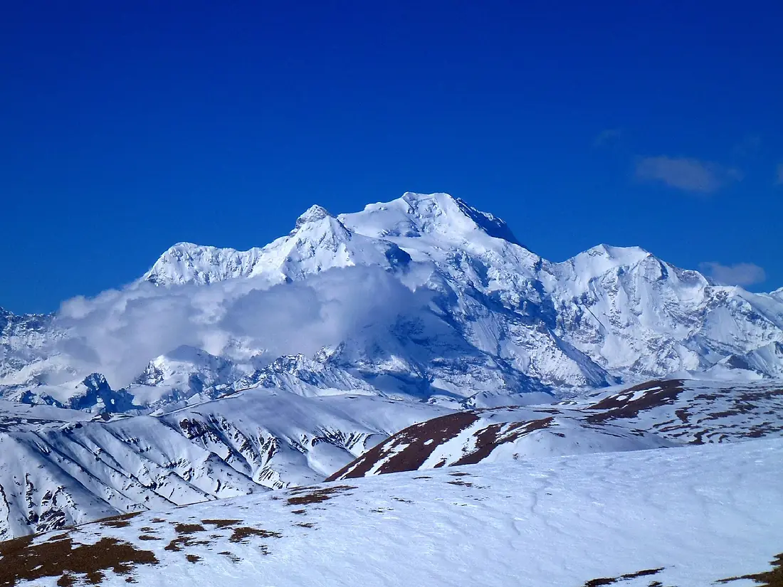 8,013m Shishapangma 5,126m Tong La Tibet China 西藏 通拉山垭口 希夏邦马峰 - panoramio (1)