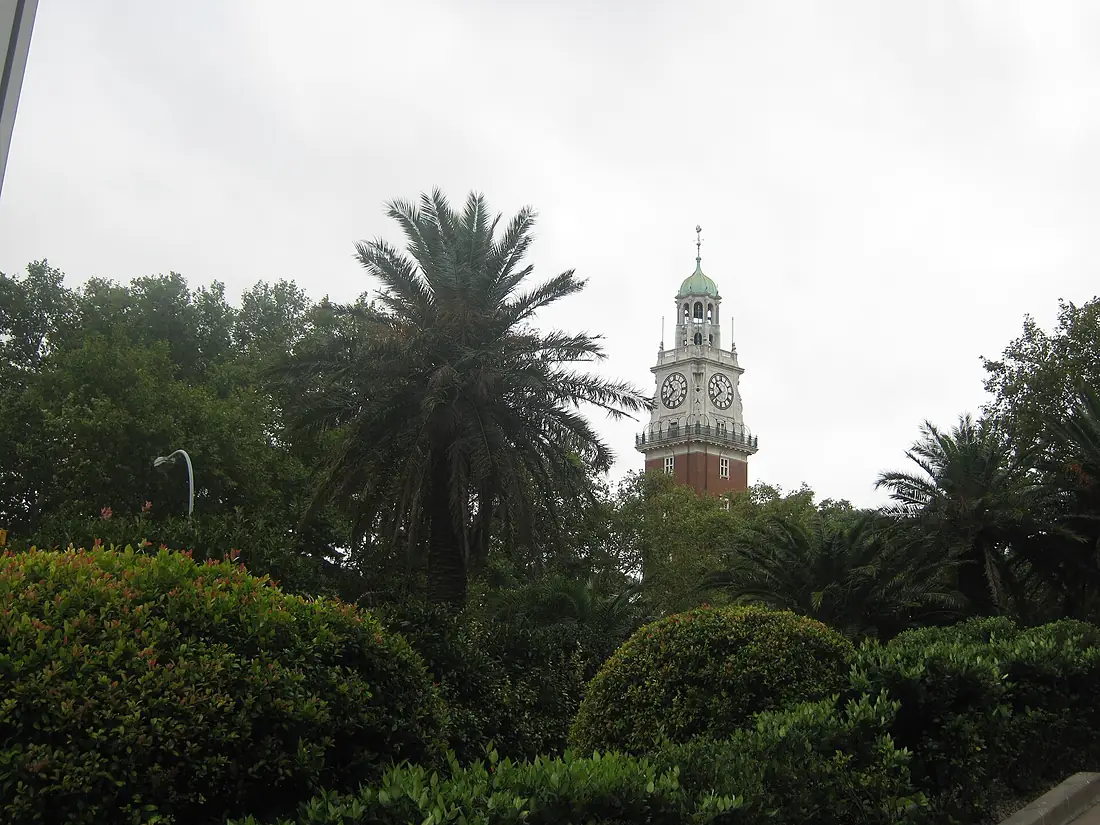 Plaza y Torre Monumental