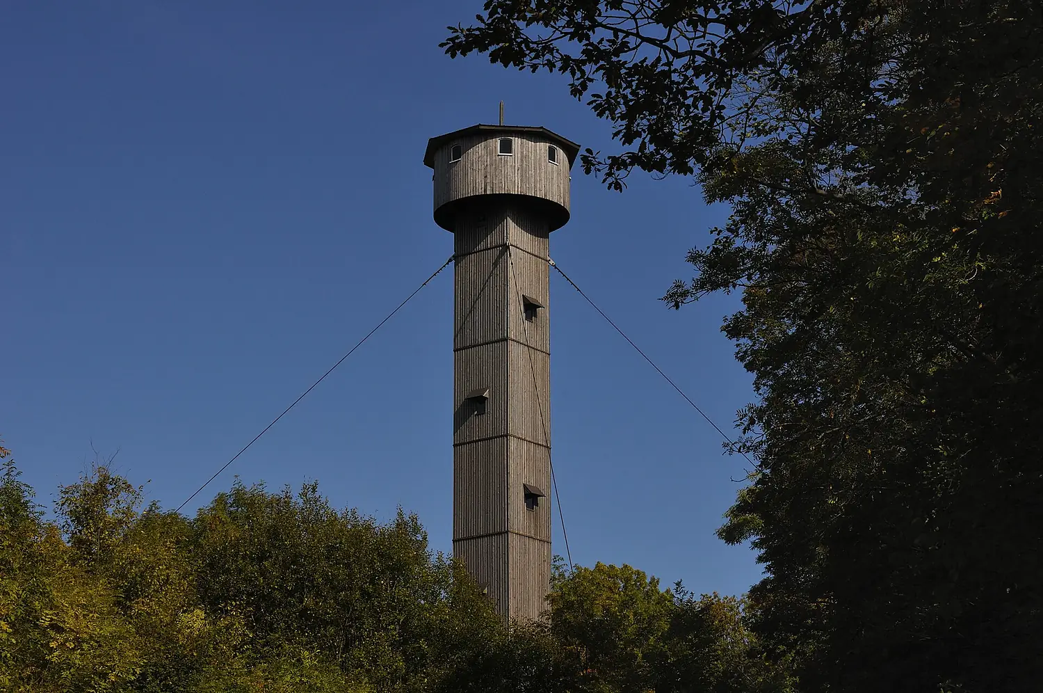 20131003 132037 Heldrastein Turm-der-Einheit