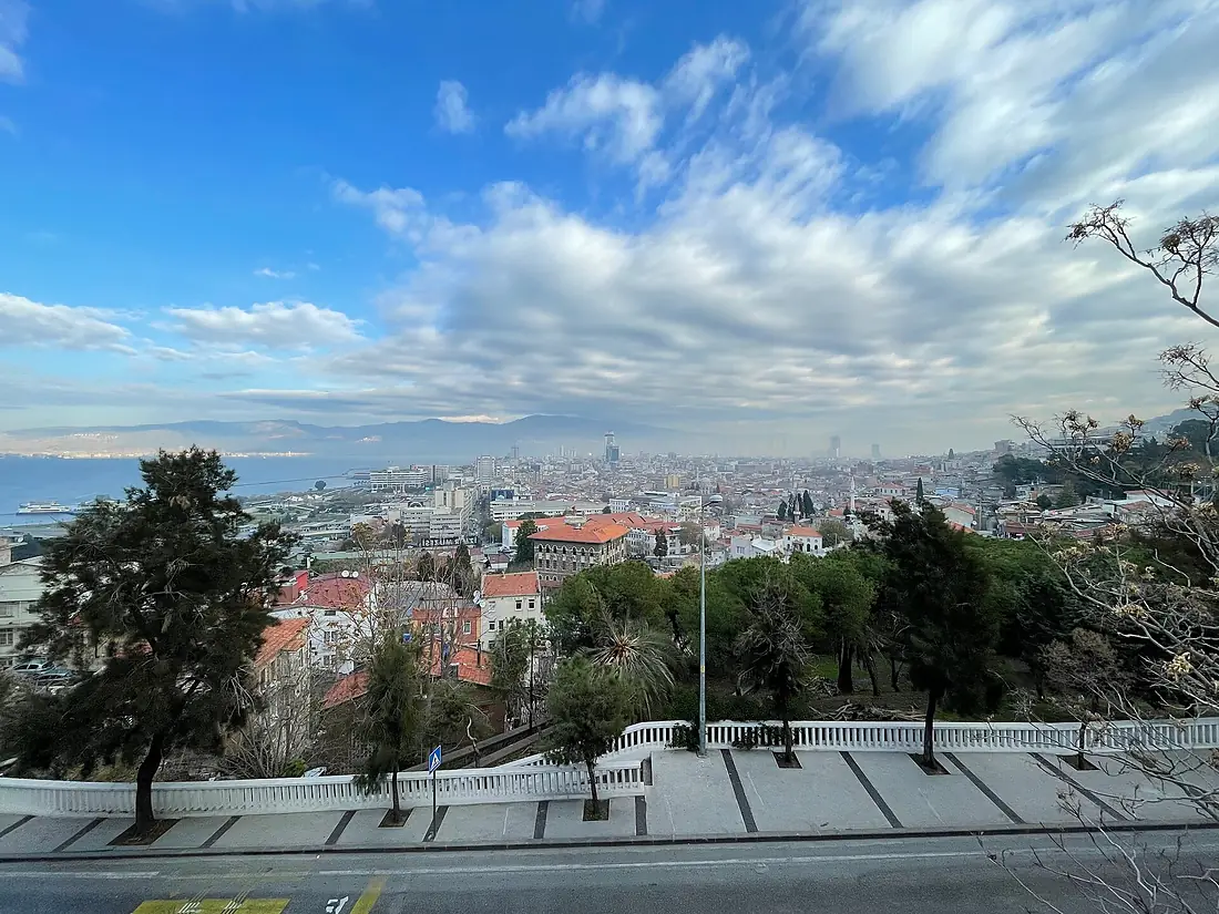 Konak'ın Varyant'tan görünümü 02