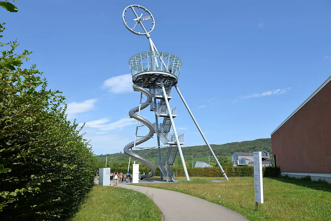 Baden-Württemberg Weil am Rhein Vitra Slide Tower 01
