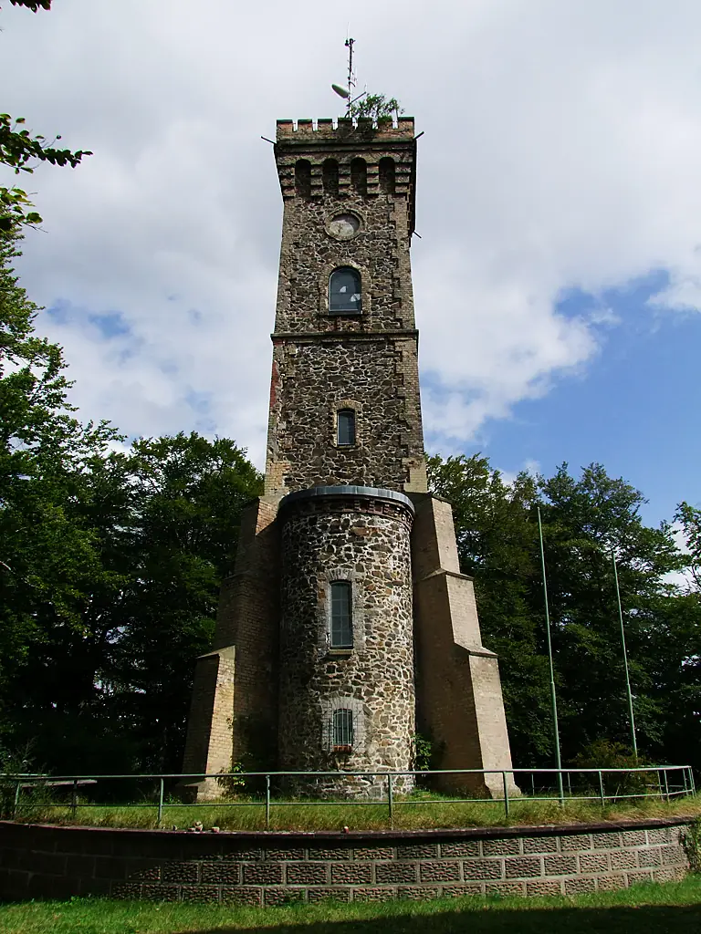 Wilhelm-raabe-warte-hinten